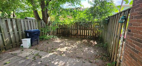 Photo 14 at 132 - 18 Elsa Vine Way, Bayview Village, Toronto