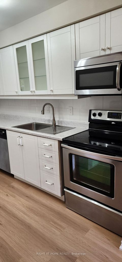 Photo 15 at 132 - 18 Elsa Vine Way, Bayview Village, Toronto
