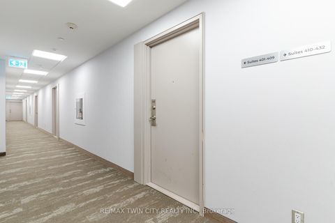 Photo 2 at 409 - 681 Yonge Street, Painswick South, Barrie