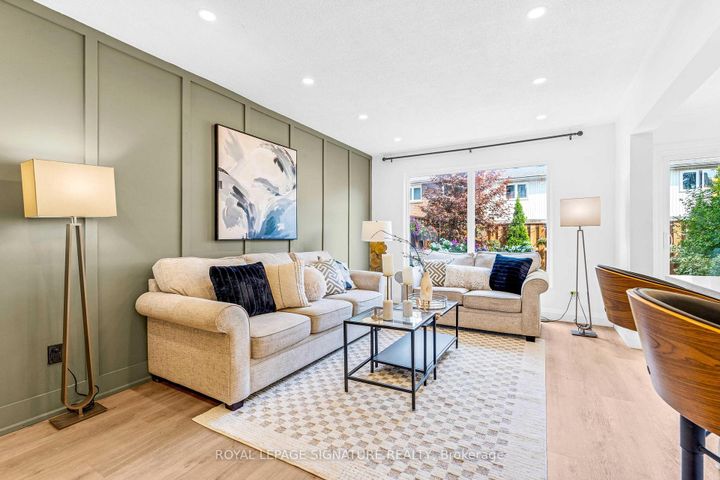 Photo 1 at 5273 Banting Court, Appleby, Burlington