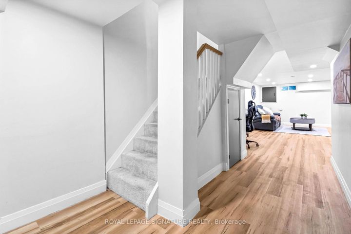 Photo 16 at 5273 Banting Court, Appleby, Burlington