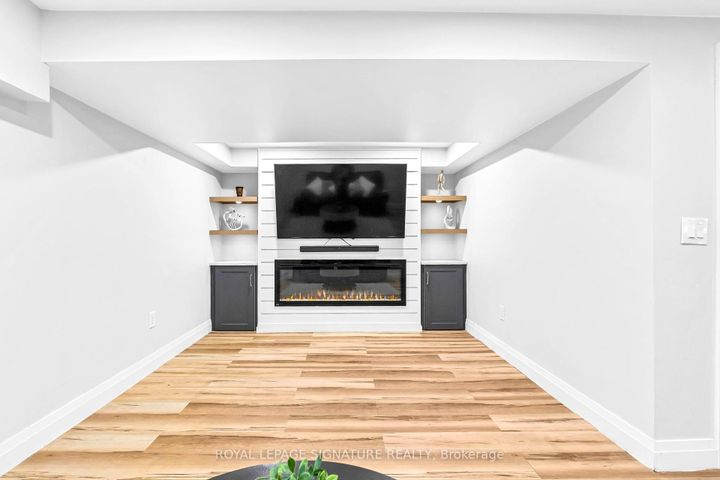 Photo 19 at 5273 Banting Court, Appleby, Burlington