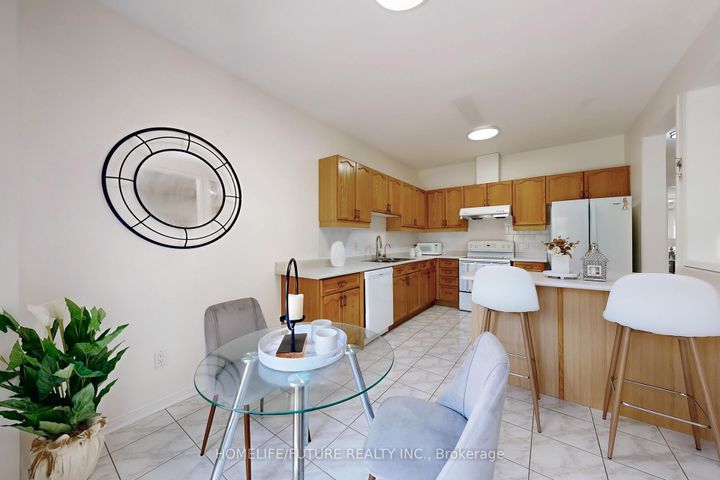 Photo 11 at 1595 Deerhurst Court, Highbush, Pickering