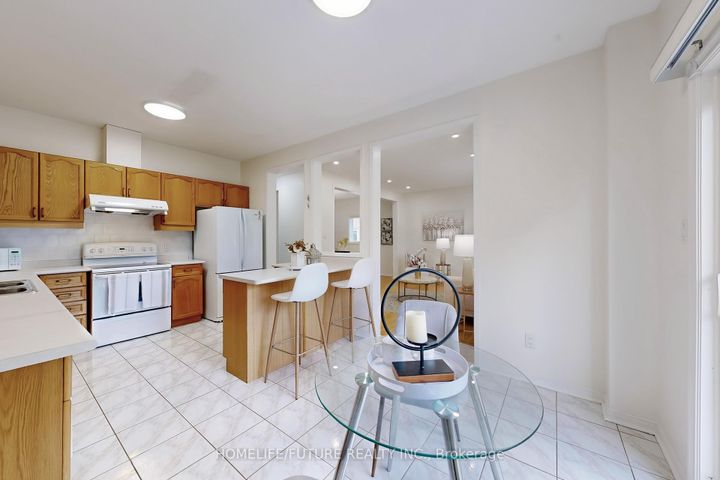 Photo 12 at 1595 Deerhurst Court, Highbush, Pickering