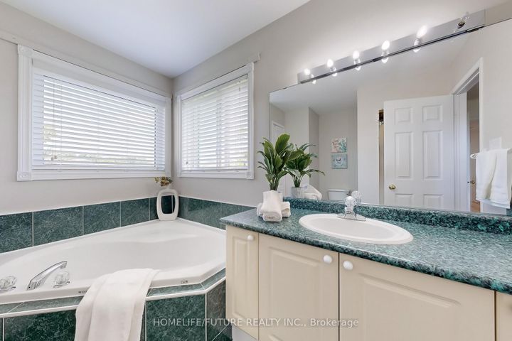 Photo 21 at 1595 Deerhurst Court, Highbush, Pickering