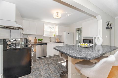 Photo 6 at 151 Brooklawn Avenue, Cliffcrest, Toronto