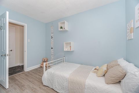 Photo 18 at 151 Brooklawn Avenue, Cliffcrest, Toronto