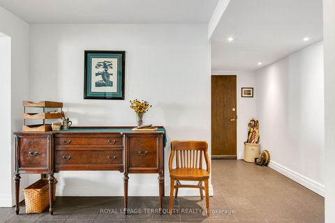 Photo 4 at 2311 - 55 Harbour Square, Waterfront Communities C1, Toronto