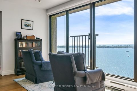 Photo 11 at 2311 - 55 Harbour Square, Waterfront Communities C1, Toronto