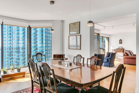 Photo 17 at 2311 - 55 Harbour Square, Waterfront Communities C1, Toronto
