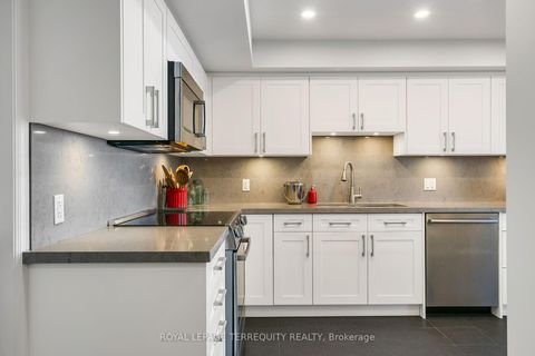 Photo 22 at 2311 - 55 Harbour Square, Waterfront Communities C1, Toronto