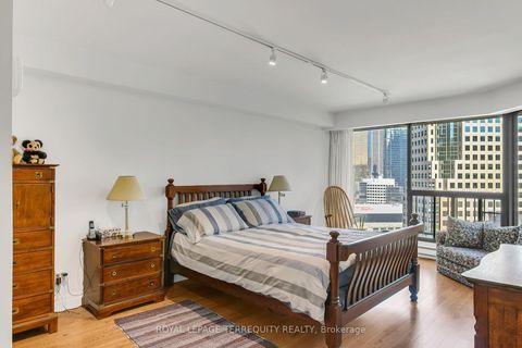 Photo 27 at 2311 - 55 Harbour Square, Waterfront Communities C1, Toronto