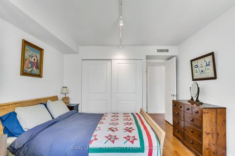 Photo 34 at 2311 - 55 Harbour Square, Waterfront Communities C1, Toronto
