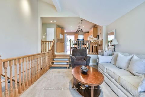 Photo 4 at 924 Vicrol Drive, Alcona, Innisfil