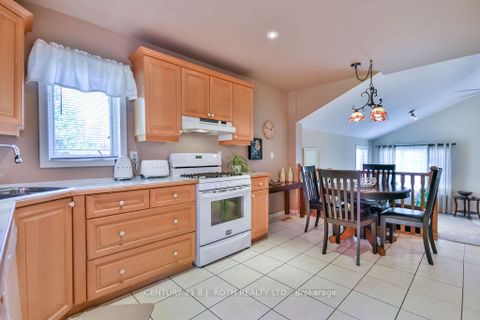 Photo 9 at 924 Vicrol Drive, Alcona, Innisfil