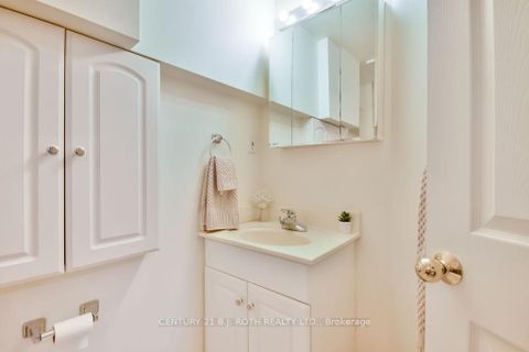 Photo 18 at 924 Vicrol Drive, Alcona, Innisfil