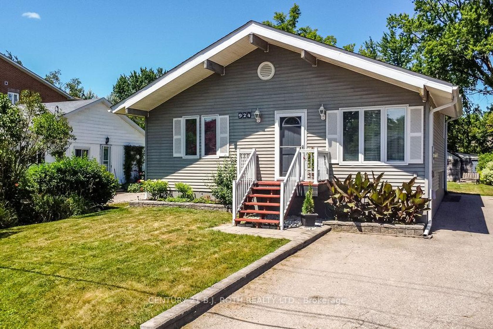 924 Vicrol Drive, Alcona, Innisfil photo number 2