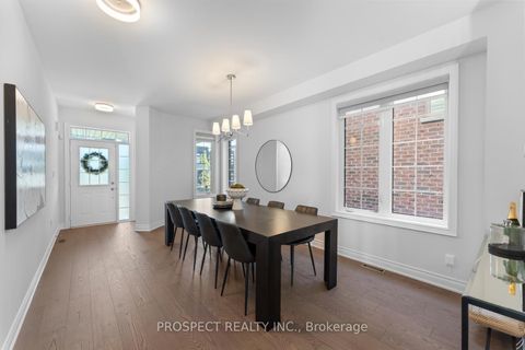 Photo 2 at 42 Ryerson Drive, Kleinburg, Vaughan