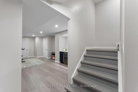 Photo 32 at 42 Ryerson Drive, Kleinburg, Vaughan