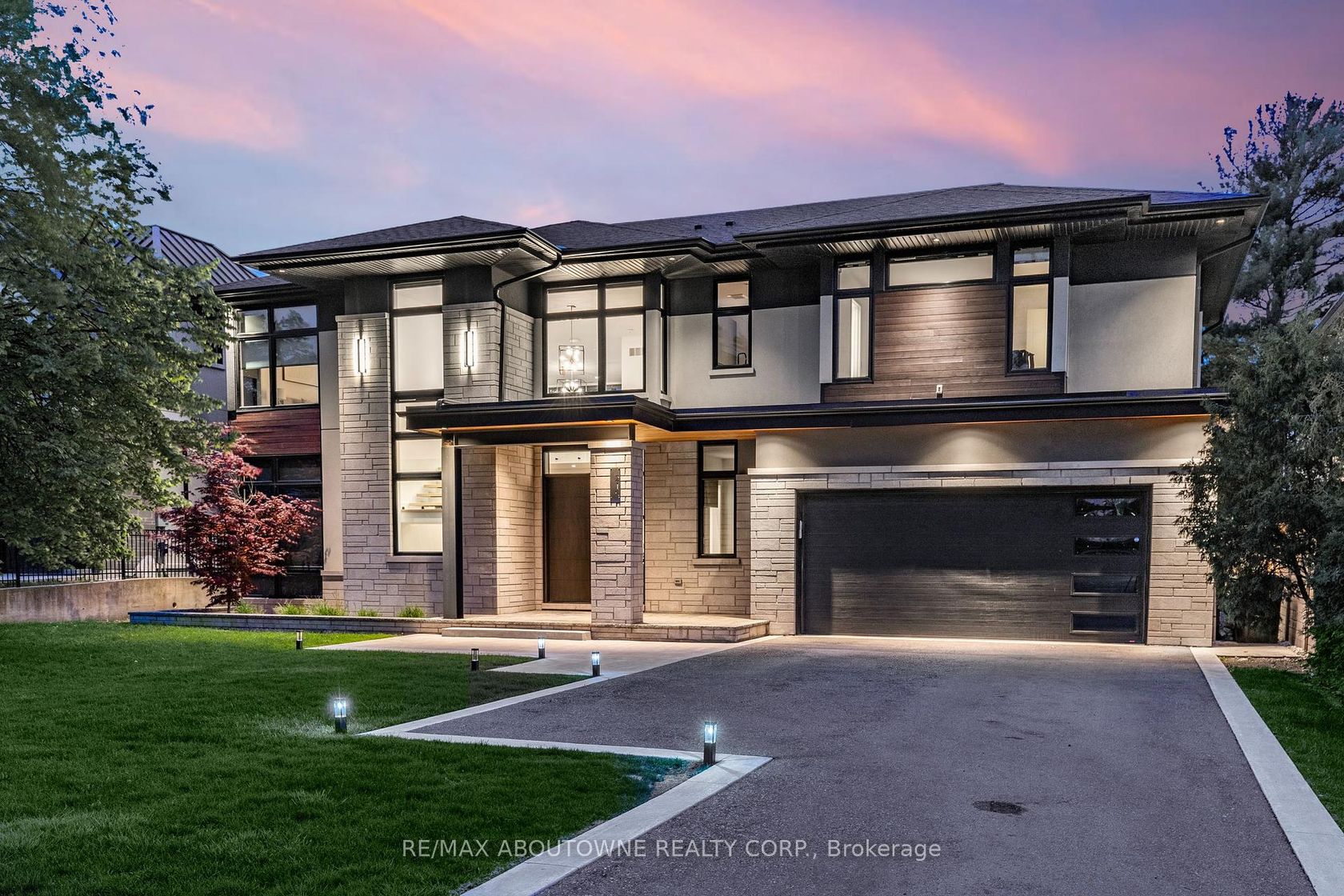 215 Morden Road, WO West, Oakville 