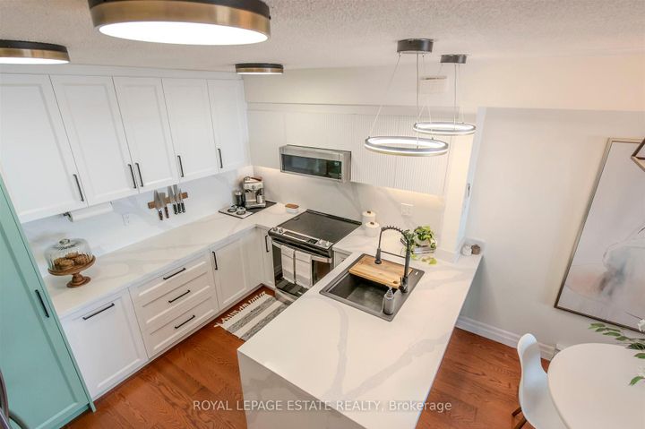 Photo 15 at 32 - 1209 Queen Street E, South Riverdale, Toronto