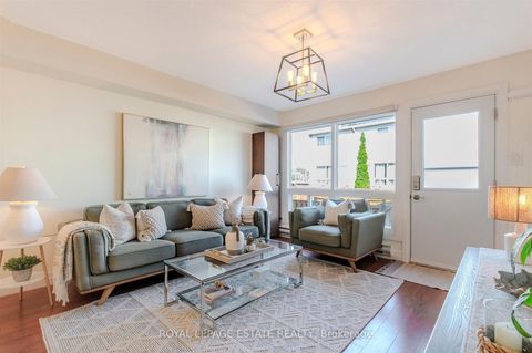 Photo 8 at 32 - 1209 Queen Street E, South Riverdale, Toronto