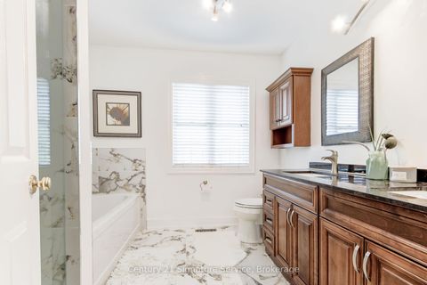 Photo 15 at 81 Linton Avenue, Central West, Ajax