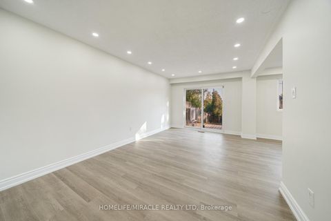 Photo 6 at 100 Kozlov Street, Sunnidale, Barrie