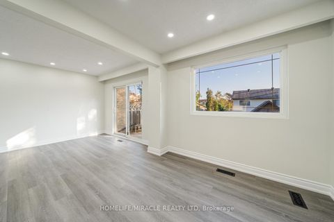 Photo 11 at 100 Kozlov Street, Sunnidale, Barrie