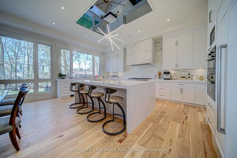 Photo 10 at 154 Glen Cedar Road, Cedarvale, Toronto