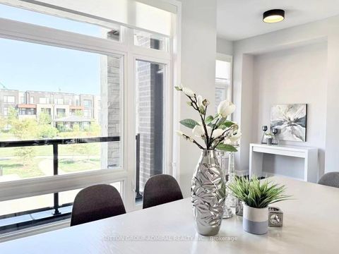 Photo 12 at 18 Pageant Avenue, Vellore Village, Vaughan