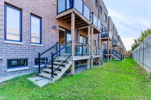 Photo 24 at 18 Pageant Avenue, Vellore Village, Vaughan