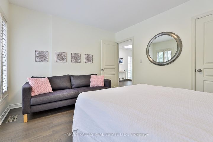 Photo 28 at 8 Weetwood Street, Nortown, Toronto