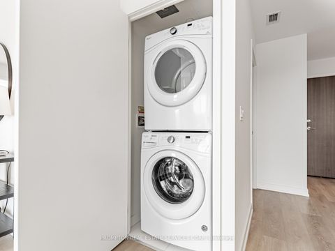 Photo 12 at 3010 - 115 McMahon Drive, Bayview Village, Toronto