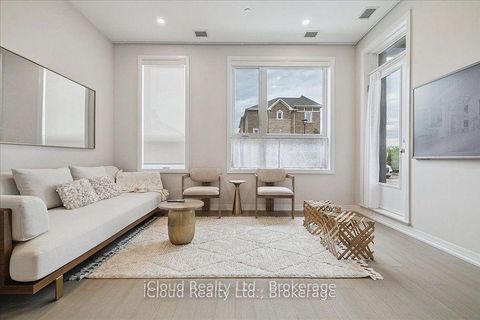 Photo 1 at 101 - 3285 Carding Mill Trail, GO Glenorchy, Oakville