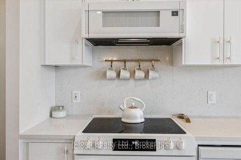 Photo 12 at 101 - 3285 Carding Mill Trail, GO Glenorchy, Oakville