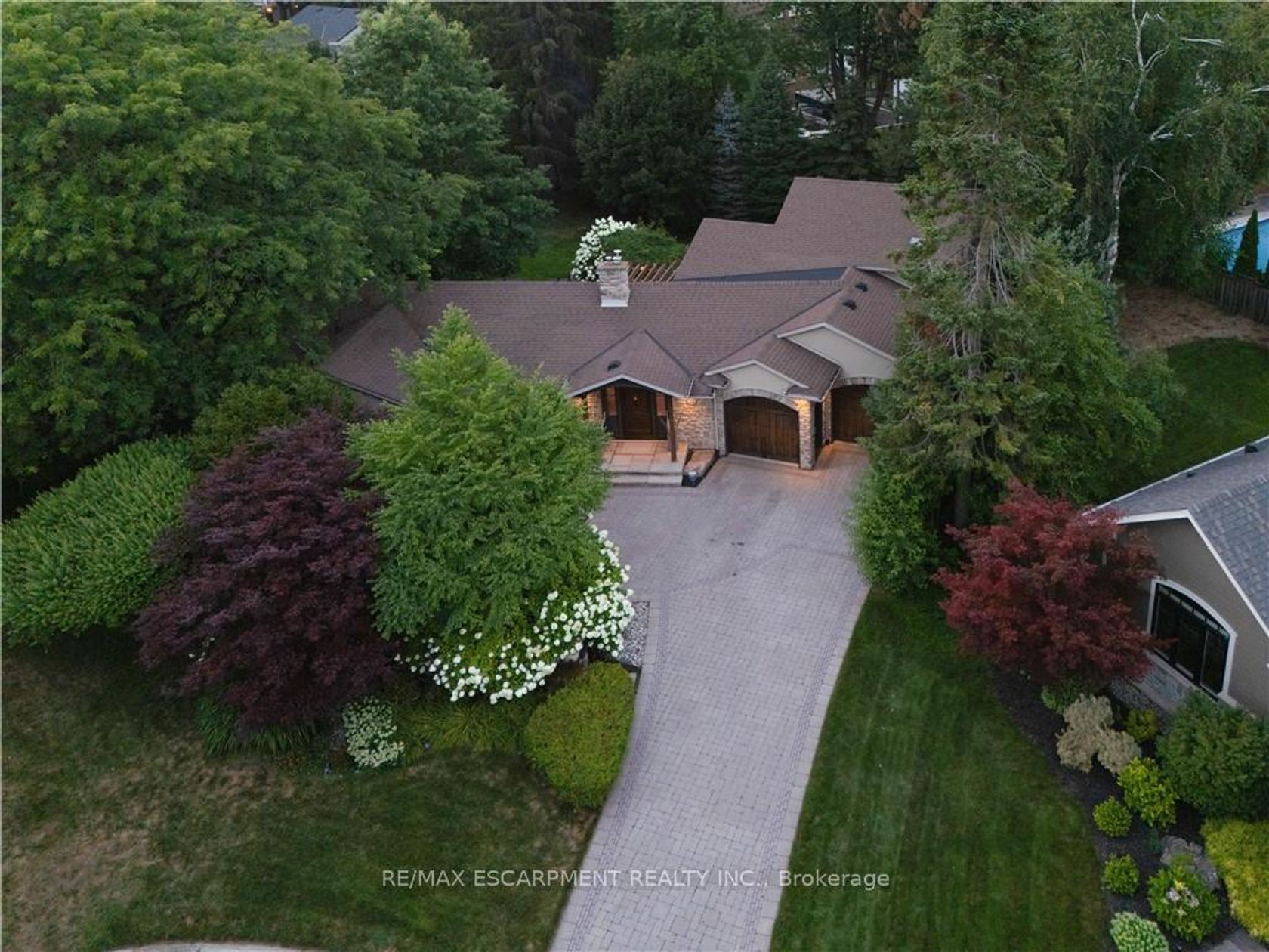 4071 Melba Place, Shoreacres, Burlington 