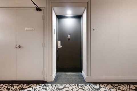 Photo 3 at 611 - 5 Weldrick Road W, North Richvale, Richmond Hill