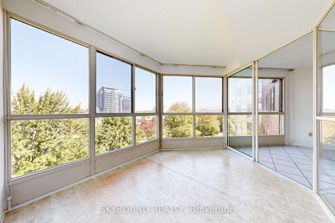 Photo 17 at 611 - 5 Weldrick Road W, North Richvale, Richmond Hill