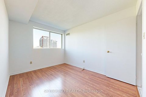 Photo 20 at 611 - 5 Weldrick Road W, North Richvale, Richmond Hill