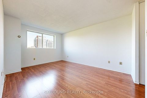 Photo 22 at 611 - 5 Weldrick Road W, North Richvale, Richmond Hill