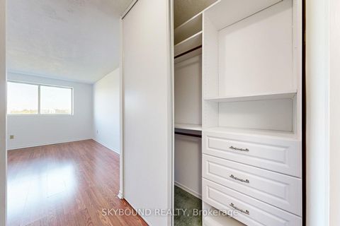 Photo 25 at 611 - 5 Weldrick Road W, North Richvale, Richmond Hill