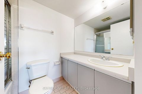 Photo 27 at 611 - 5 Weldrick Road W, North Richvale, Richmond Hill