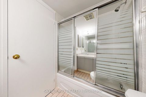 Photo 28 at 611 - 5 Weldrick Road W, North Richvale, Richmond Hill