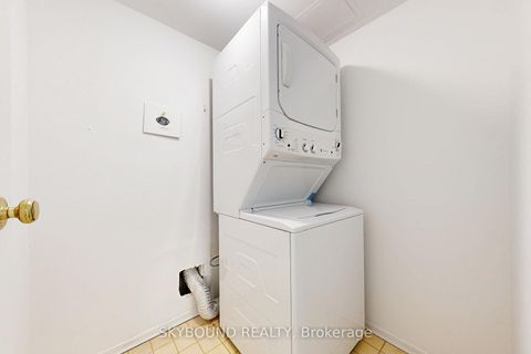 Photo 30 at 611 - 5 Weldrick Road W, North Richvale, Richmond Hill