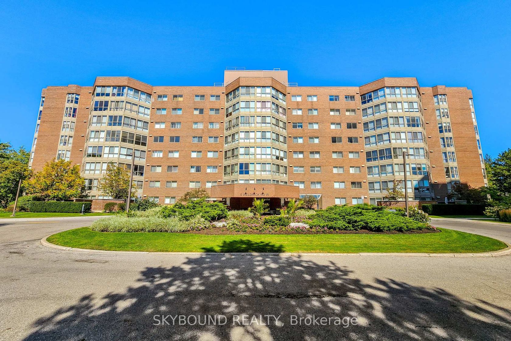 611 - 5 Weldrick Road W, North Richvale, Richmond Hill photo 4 611 - 5 Weldrick Road W, North Richvale, Richmond Hill photo 4