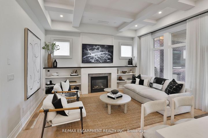 Photo 19 at 43 Mississauga Road S, Port Credit, Mississauga