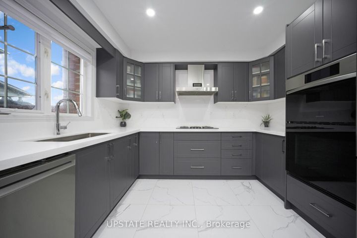 Photo 12 at 173 Monte Carlo Drive, Sonoma Heights, Vaughan