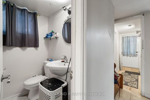 Photo 13 at 76 Eastwood Road, Woodbine Corridor, Toronto