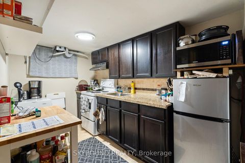Photo 18 at 76 Eastwood Road, Woodbine Corridor, Toronto